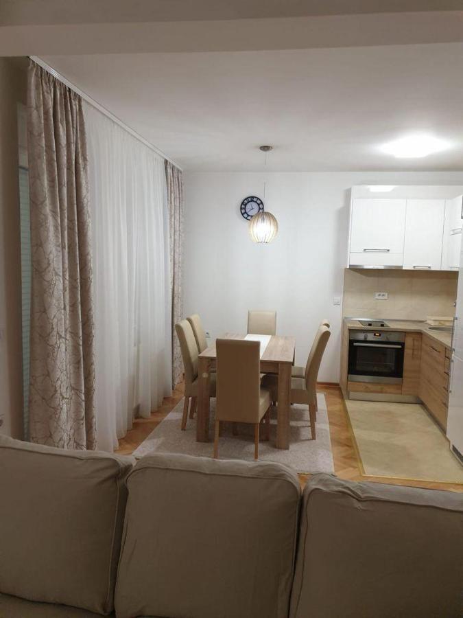 Dobi Apartmani Wing Jagodina Exterior foto