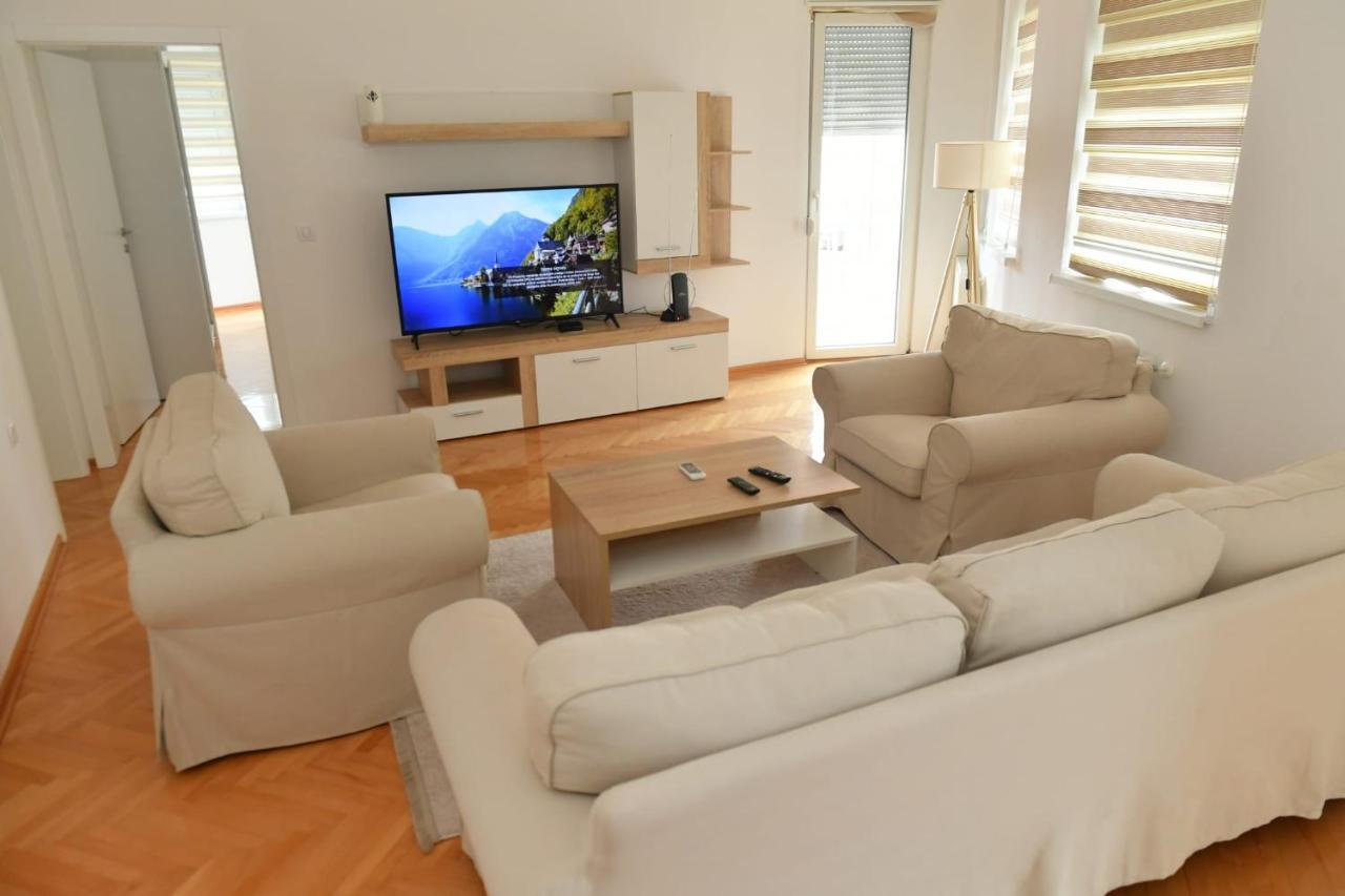 Dobi Apartmani Wing Jagodina Exterior foto