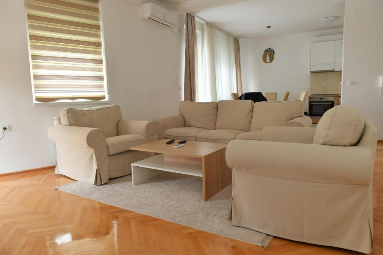 Dobi Apartmani Wing Jagodina Exterior foto